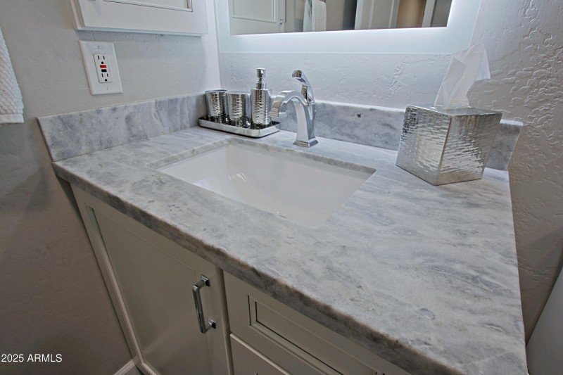 4th Bath has Marble Counters