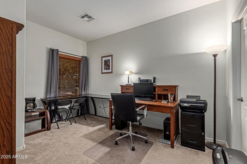 guest bedroom/office