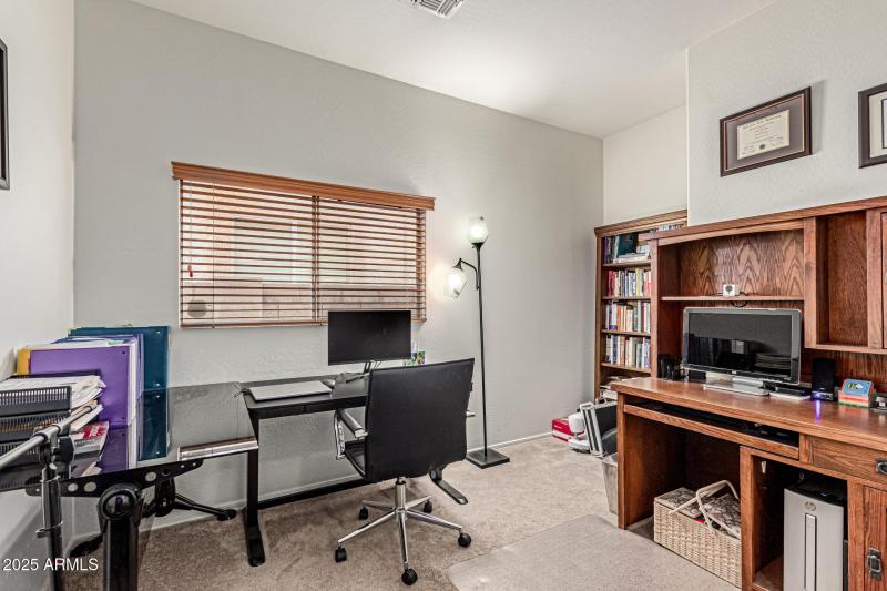 office space near the primary bedroom