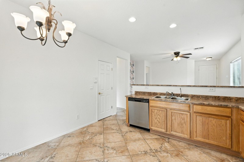 12-web-or-mls-White-12