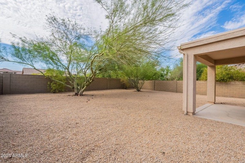 39-web-or-mls-White-39