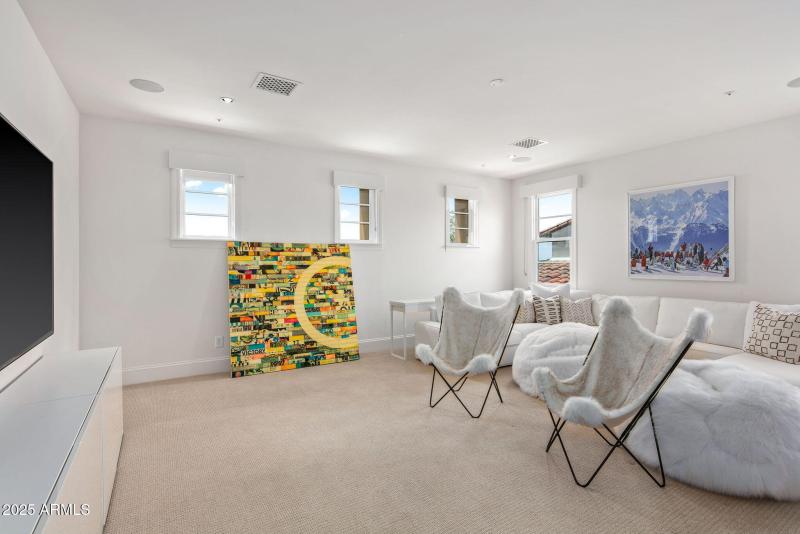 38-web-or-mls-Media ~ Bonus Room