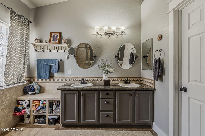 41-web-or-mls-25th Pl-41