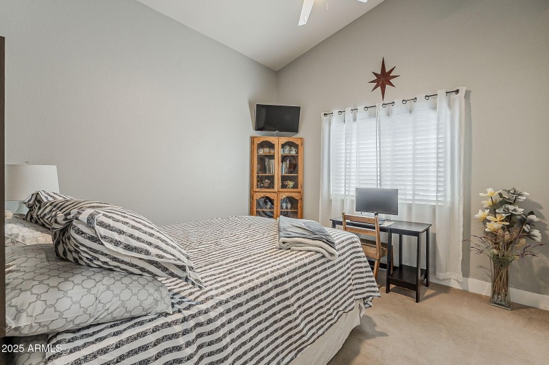 44-web-or-mls-25th Pl-44