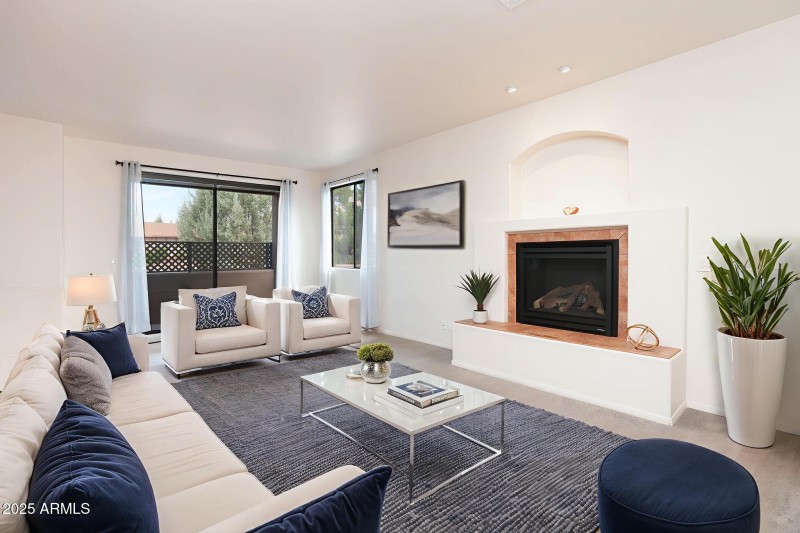 Virtually Staged Living