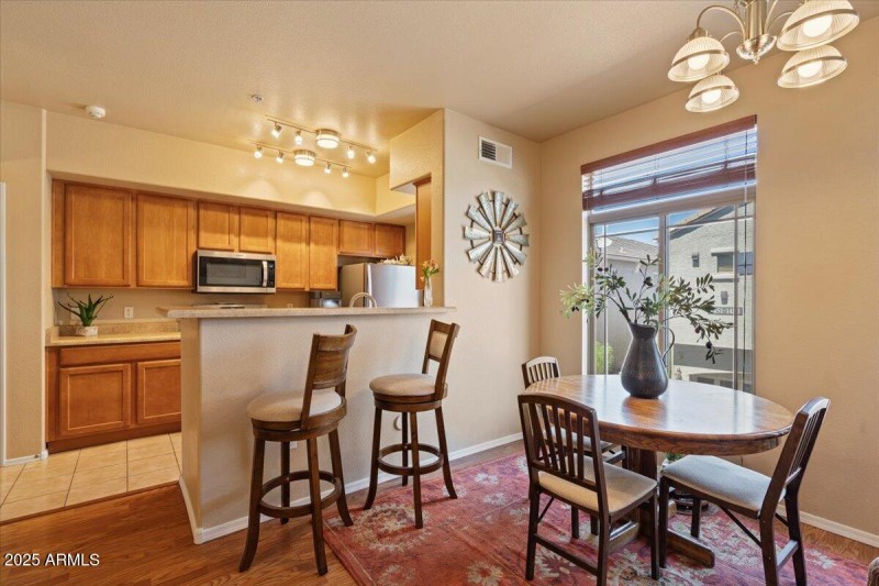 Dinette/Kitchen