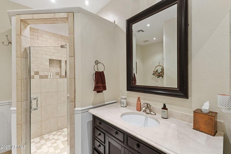 32-web-or-mls-29 - Downstairs Ensuite Ba