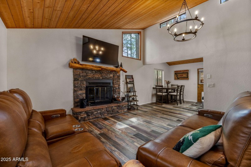 6367ChristmasTreeCir-Pinetop-AZ-9