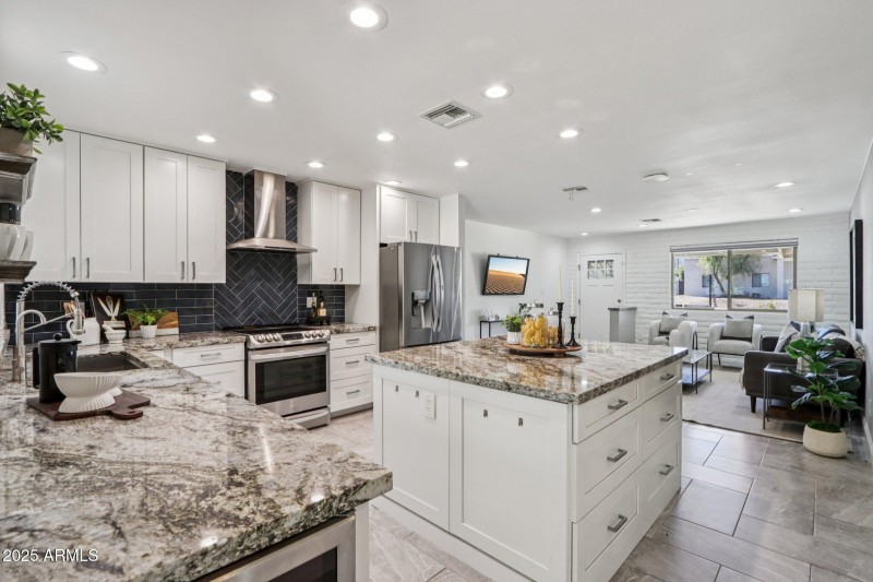 Entertainers Dream Kitchen!