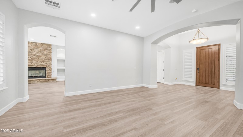 15727 W Sheridan St (4)