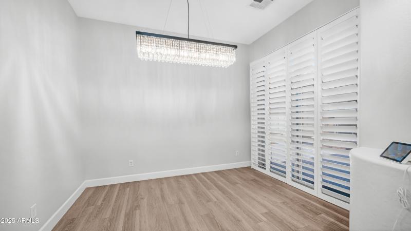 15727 W Sheridan St (19)