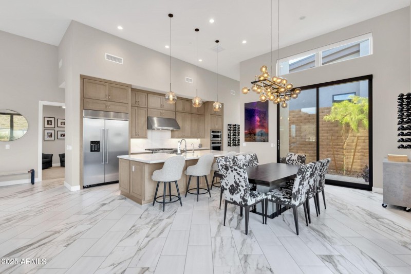 013_Kitchen And Dining