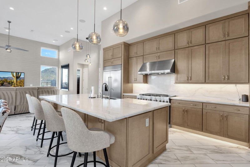 017_Breakfast Seating