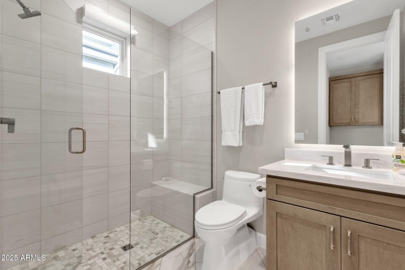 042_Guest Casita Bathroom