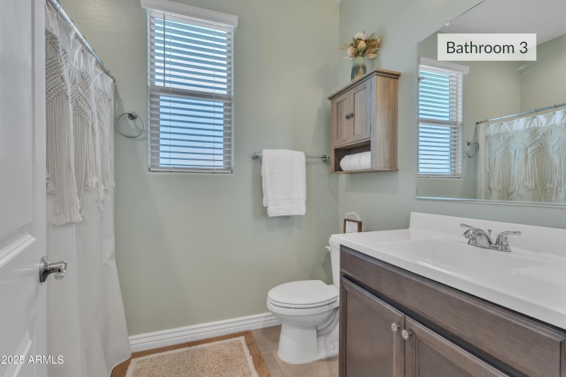 Bath 3 - Btwn Beds 4 & 5