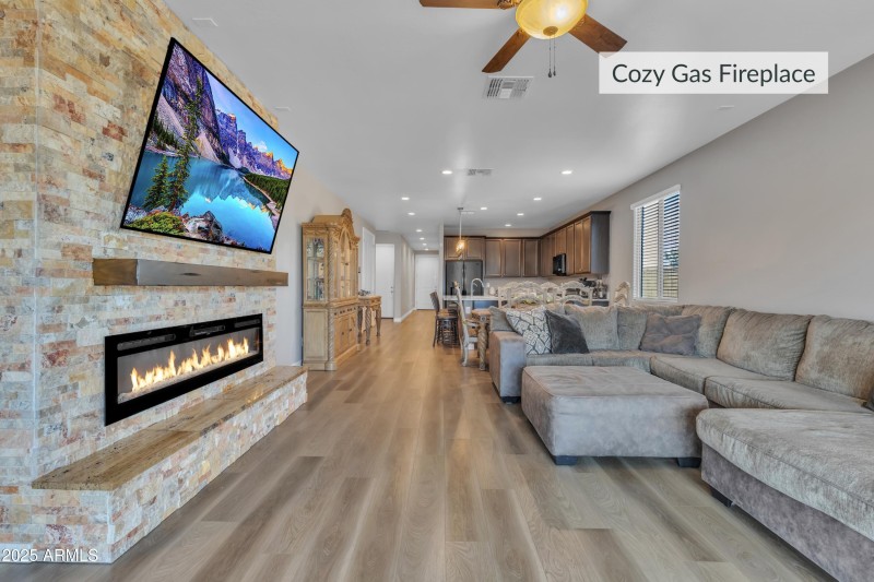 _MLS Pics - Agave Rd (1)