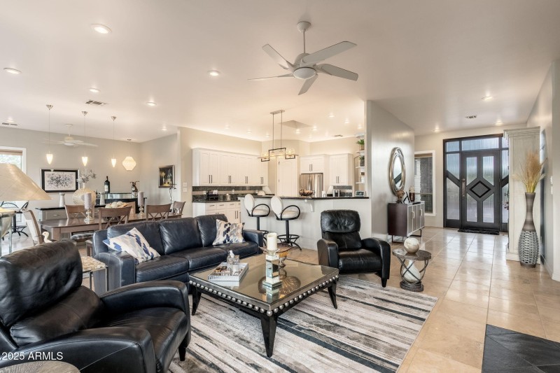 2202 E Feather Plume Ln - 06