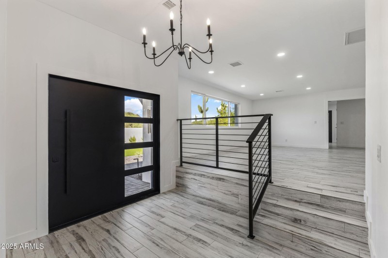 Elegant Entry & Staircase