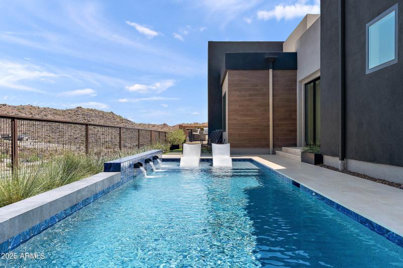 Linear heated lap pool