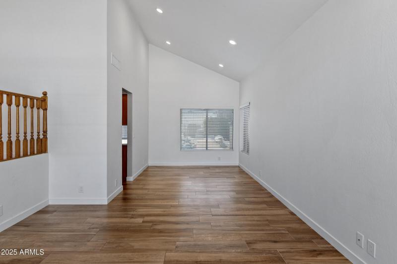 1419 W Thunderhill Dr-8