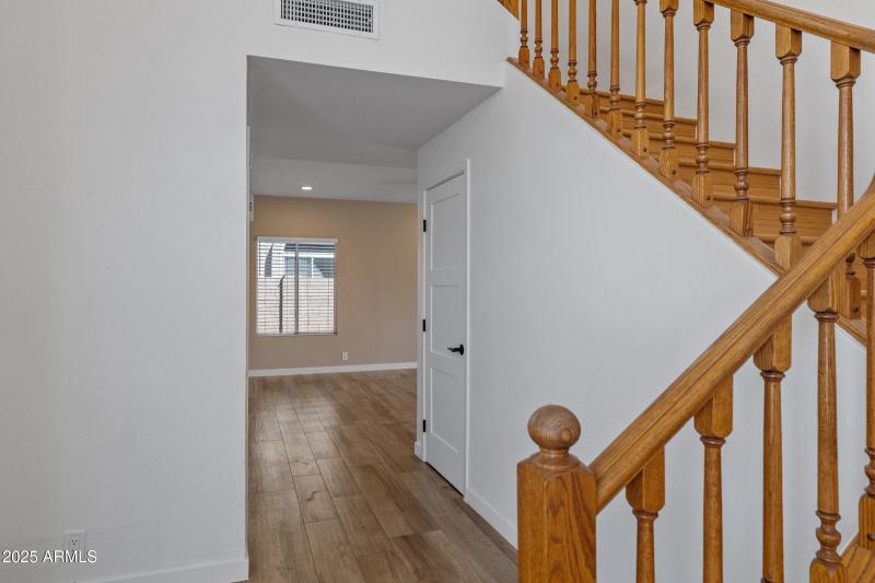 1419 W Thunderhill Dr-10