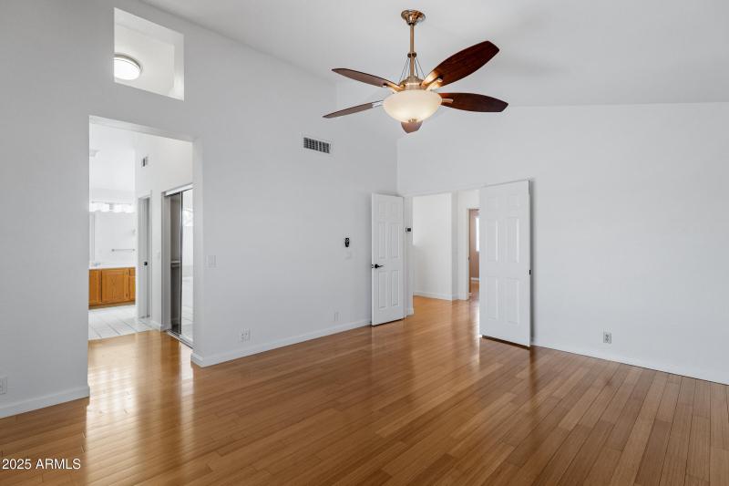 1419 W Thunderhill Dr-25