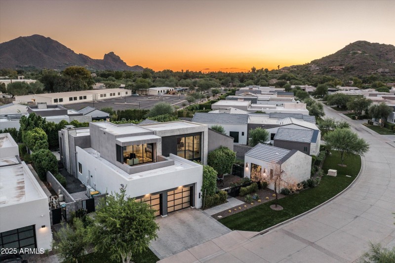 6917 E Cactus Wren Road