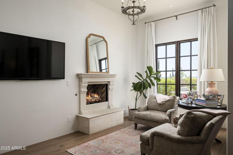 Primary suite sitting area