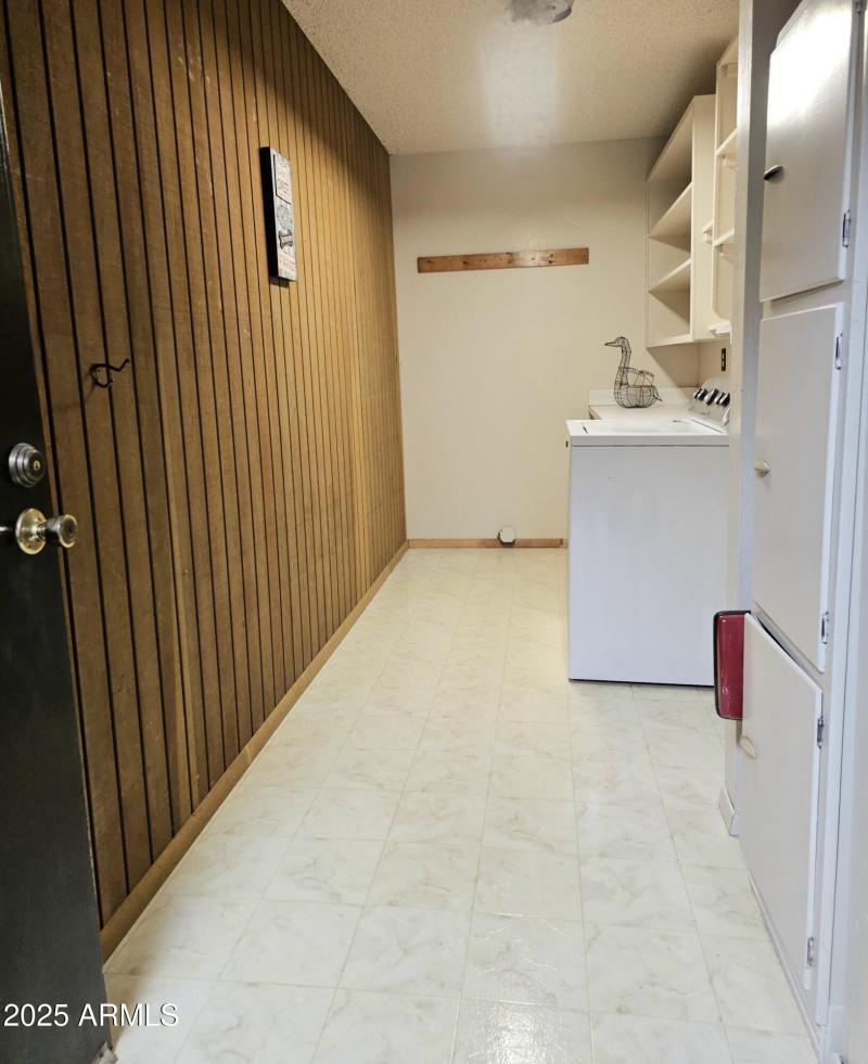 Laundry-Mud Rm Ox Bow