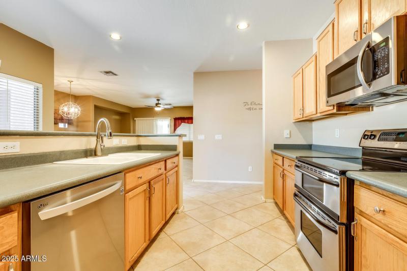 12515 S 176th Ave Goodyear AZ-large-014-