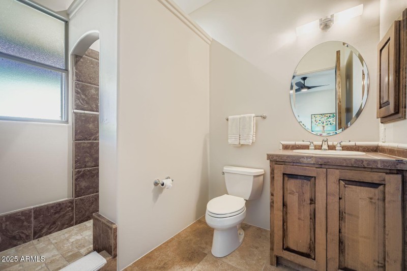 Guest Suite 1 Bathroom