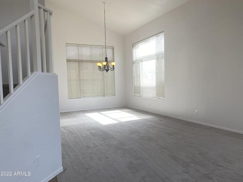 FORMAL LIVING & DINING