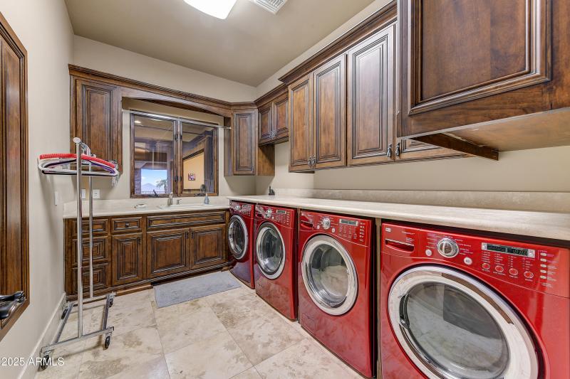 Stylish & Spacious Laundry Room