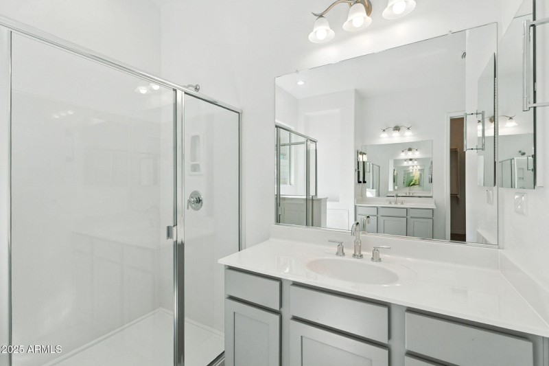 25-web-or-mls-Catalina-25 (2)