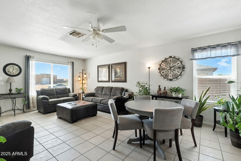 Living Room/ Dining Area