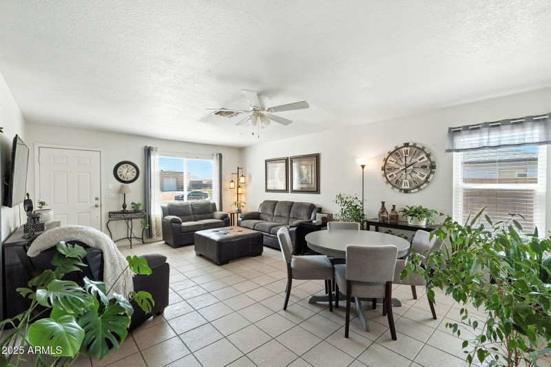 Living Room/ Dining Area