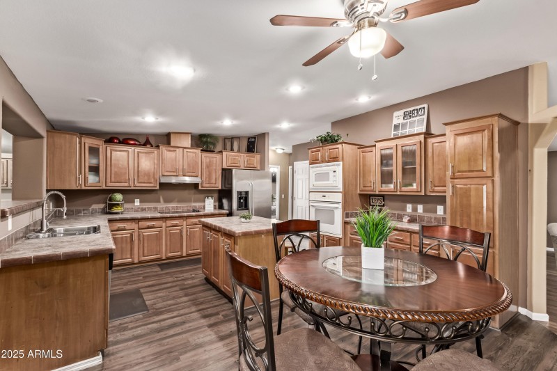 19012 W. Camino Real