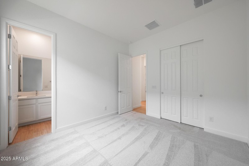 PHX_Landmarke_Lot 1189_Mahogany_315_Bed2