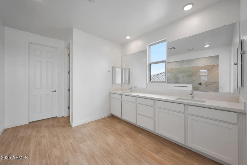 PHX_Landmarke_Lot 1189_Mahogany_315_owne