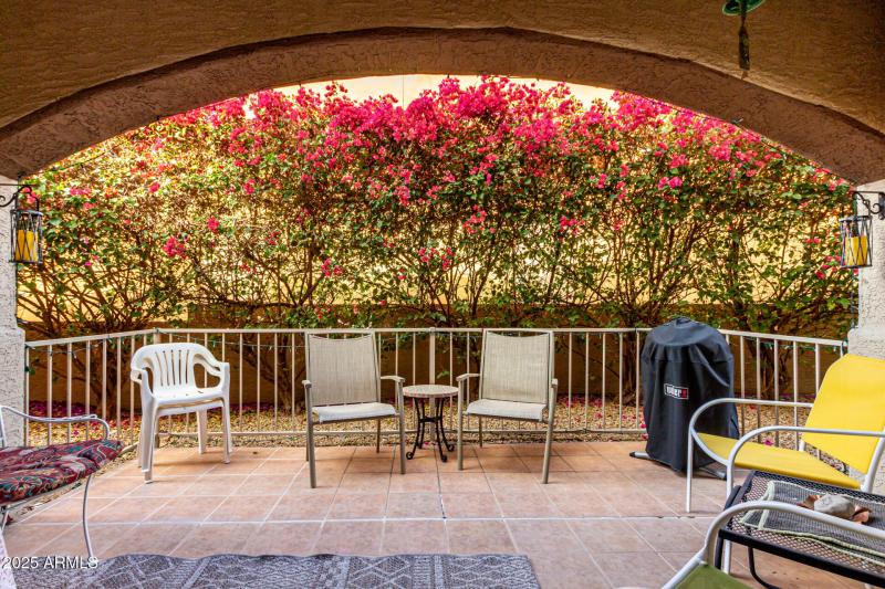 24-Ave of the Fountains