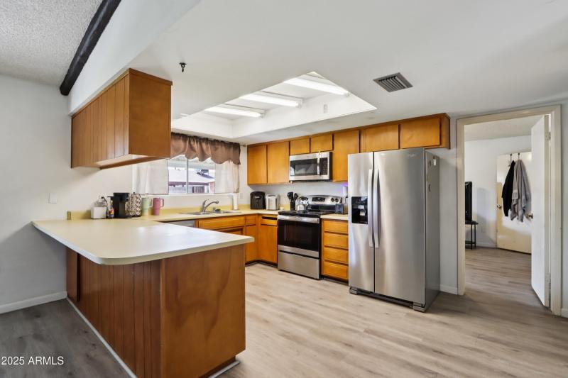 13-print-E Colgate Dr-S0309-013