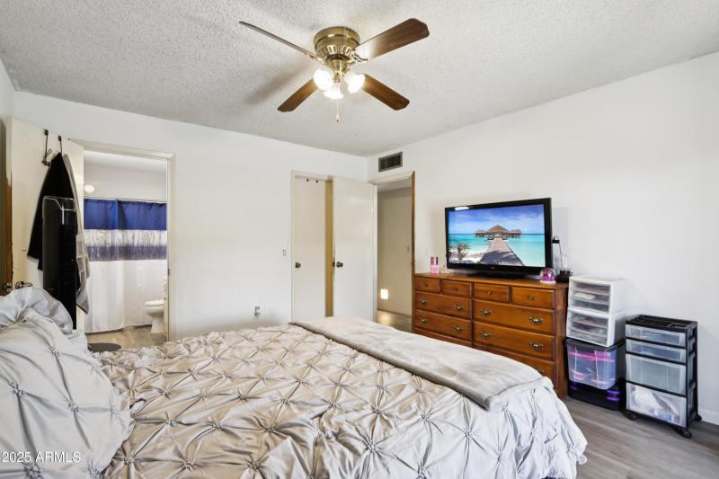 22-print-E Colgate Dr-S0309-022