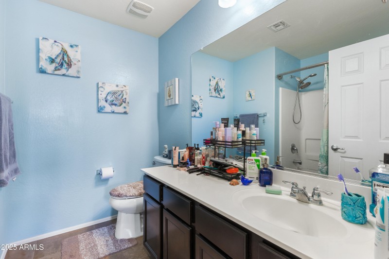 Upstairs hall bathroom