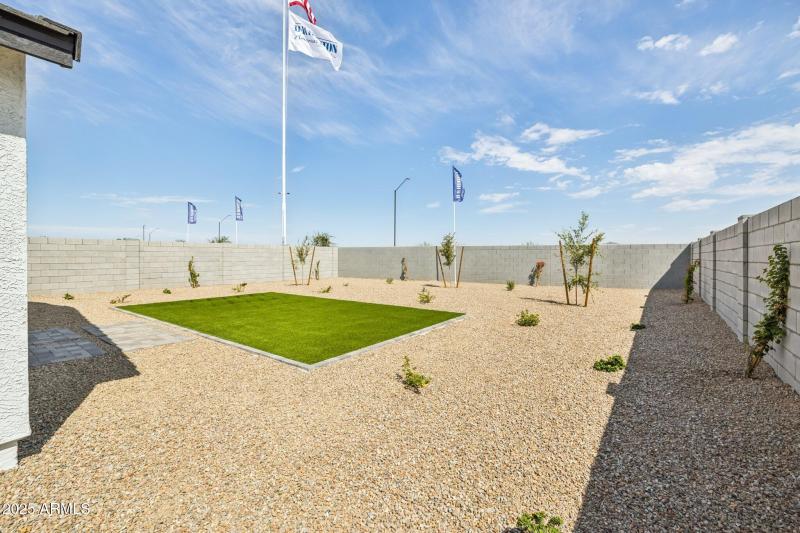 30-web-or-mls-26040-w-lynne-ln-lot-6