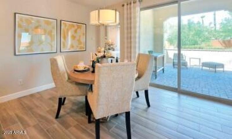 U20A L4 Villa Model Dining