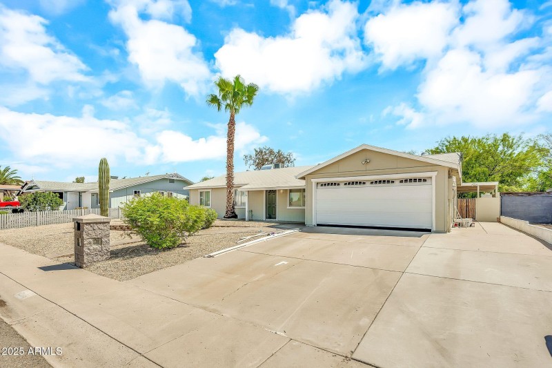 13815 N 41st Pl-2