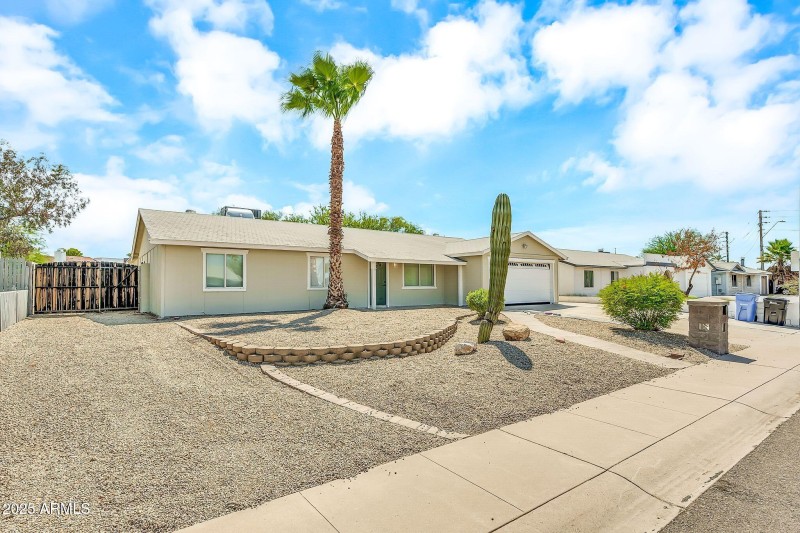 13815 N 41st Pl-3