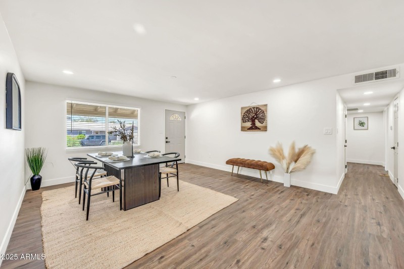 13815 N 41st Pl-8