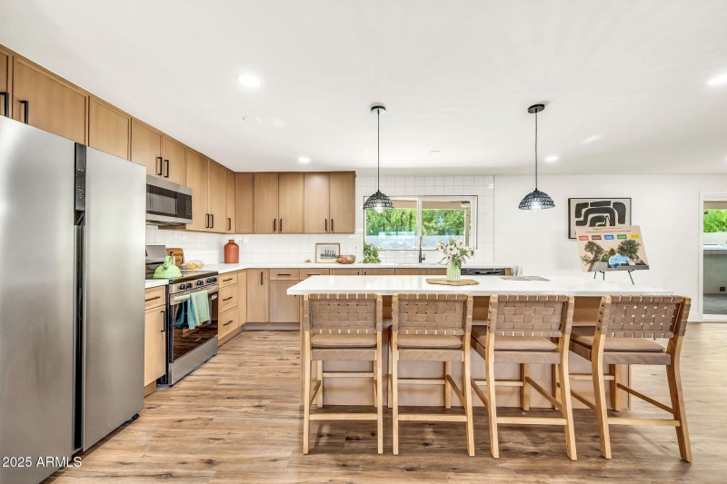 13815 N 41st Pl-12