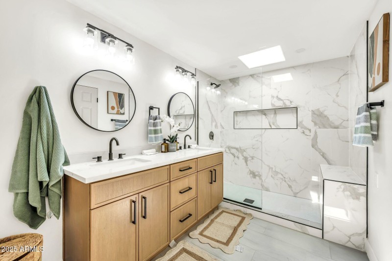 13815 N 41st Pl-17